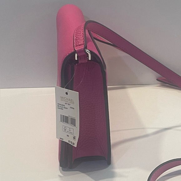 Michael Kors Jet Set Medium Flap Crossbody Bag - Picture 3 of 5